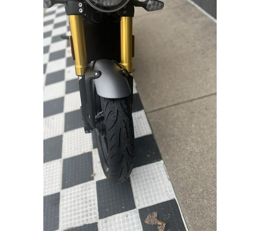 2025 Triumph Speed 400 Carnival Red / Storm Grey