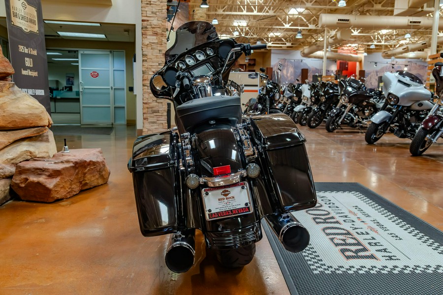 2017 Harley-Davidson Street Glide Special Grand American Touring FLHXS