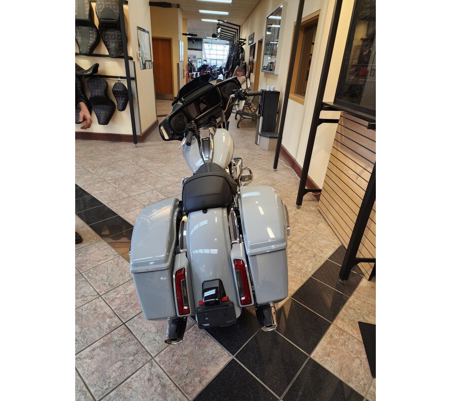 2024 Harley-Davidson Street Glide® Billiard Gray