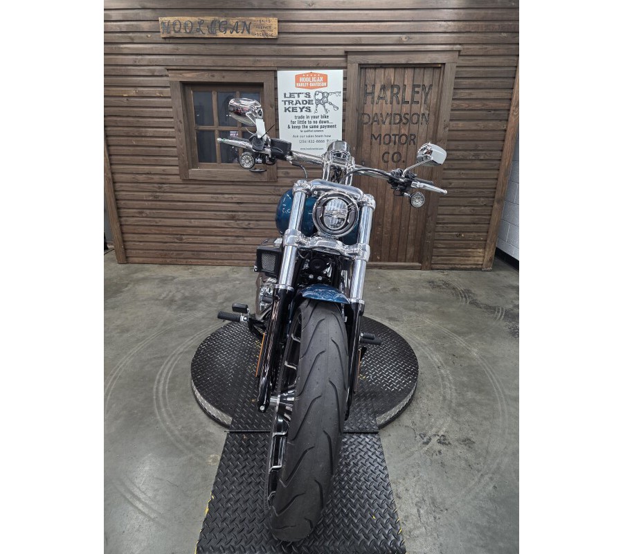 2026 Harley-Davidson® Breakout® TEAL THUNDER/CHROME TRIM