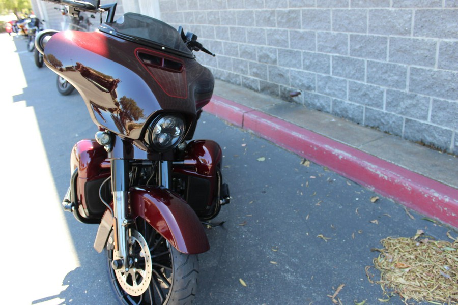 2019 Harley-Davidson® CVO™ Street Glide® BLK FORST/WINE W/PINSTRIPE