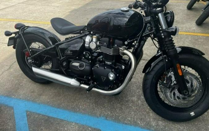 2024 Triumph Bonneville Bobber Stealth Edition