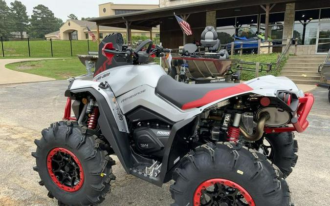 2024 Can-Am® Renegade X mr 1000 R Hyper Silver & Legion Red