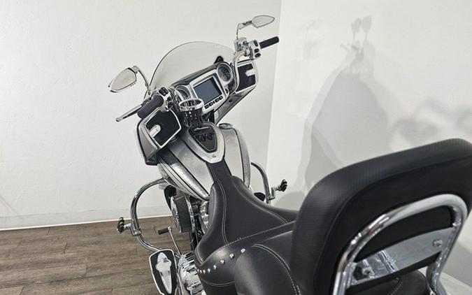 2018 Indian Chieftain Elite Black Hills Silver w/ Marble Accents