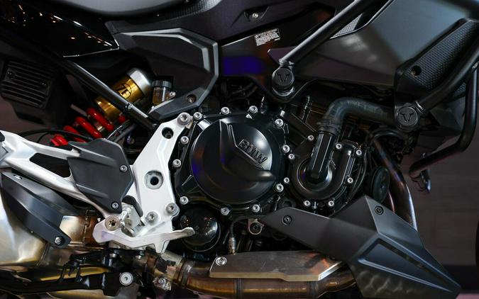 2023 BMW F 900 XR