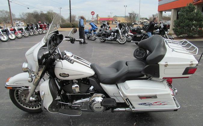 2012 Harley-Davidson FLHTCU - Electra Glide Ultra Classic
