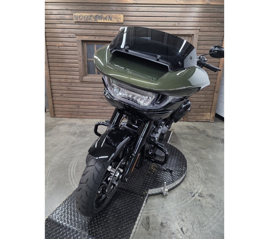 2026 Harley-Davidson® Road Glide® OLIV STL MTL/BLK W/ PINSTRI