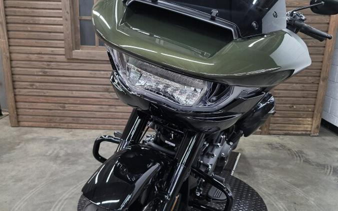 2026 Harley-Davidson® Road Glide® OLIV STL MTL/BLK W/ PINSTRI