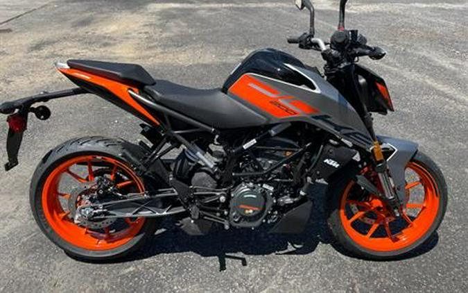 2023 KTM 200 Duke