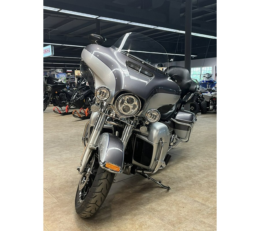 2014 Harley-Davidson® FLHTK Electra Glide® Ultra Limited - Two-Tone
