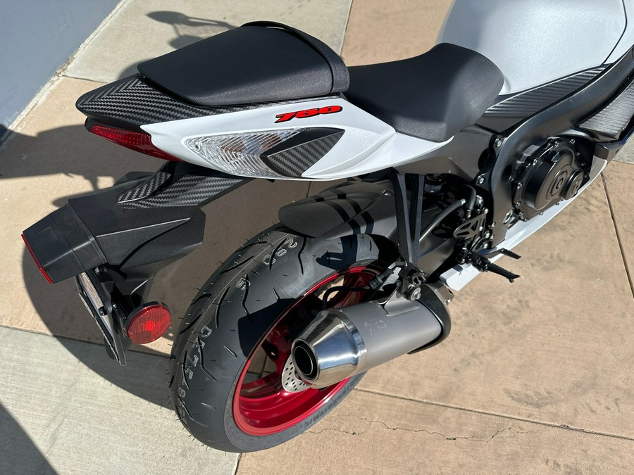 2024 SUZUKI GSX-R750