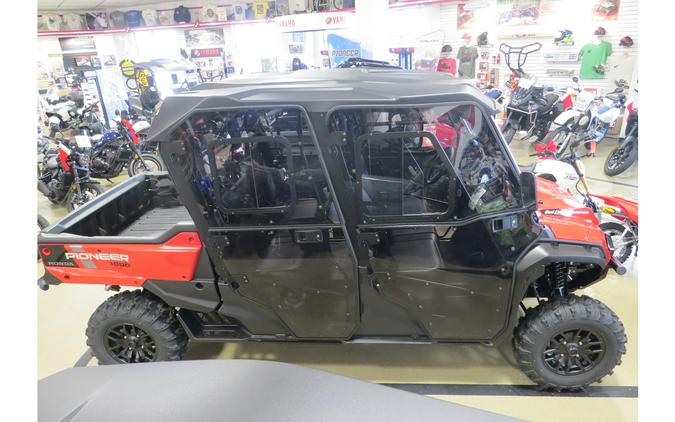 2025 Honda Pioneer 1000-6 Crew Deluxe