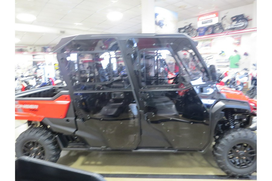 2025 Honda Pioneer 1000-6 Crew Deluxe