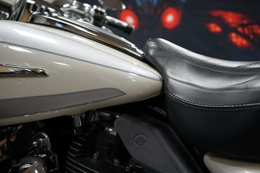2008 Harley-Davidson CVO™ Screamin' Eagle® Ultra Classic® Electra Glide®