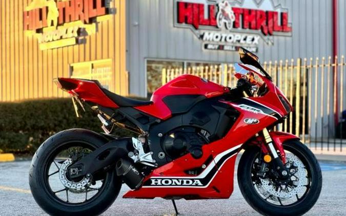 2017 Honda® CBR1000RRH