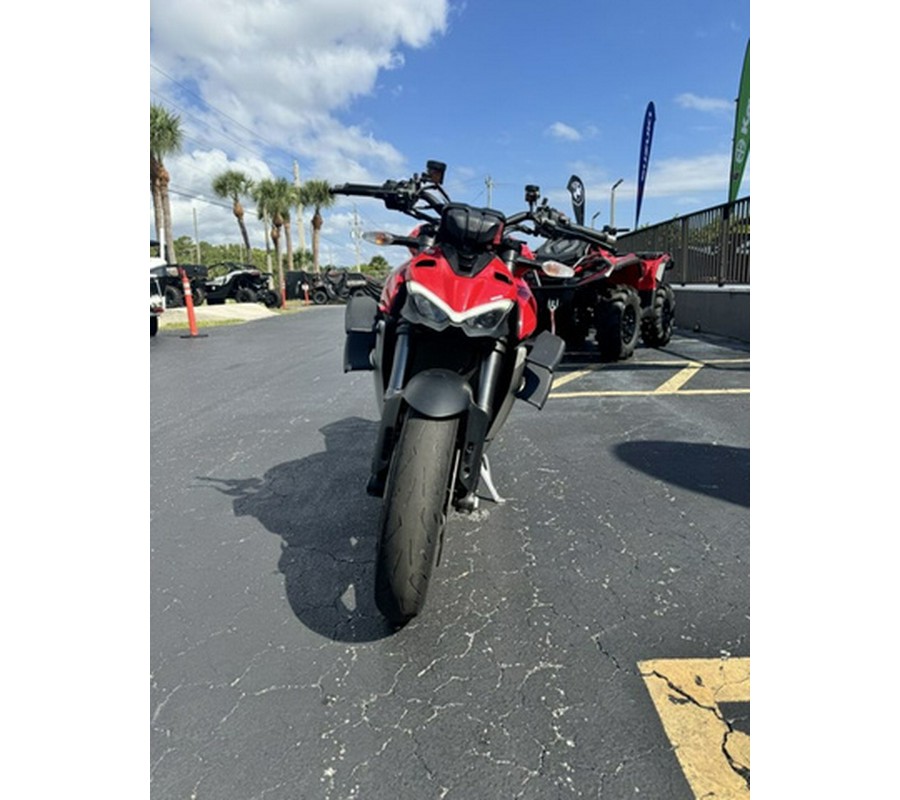 2021 Ducati Streetfighter V4 Ducati Red V4