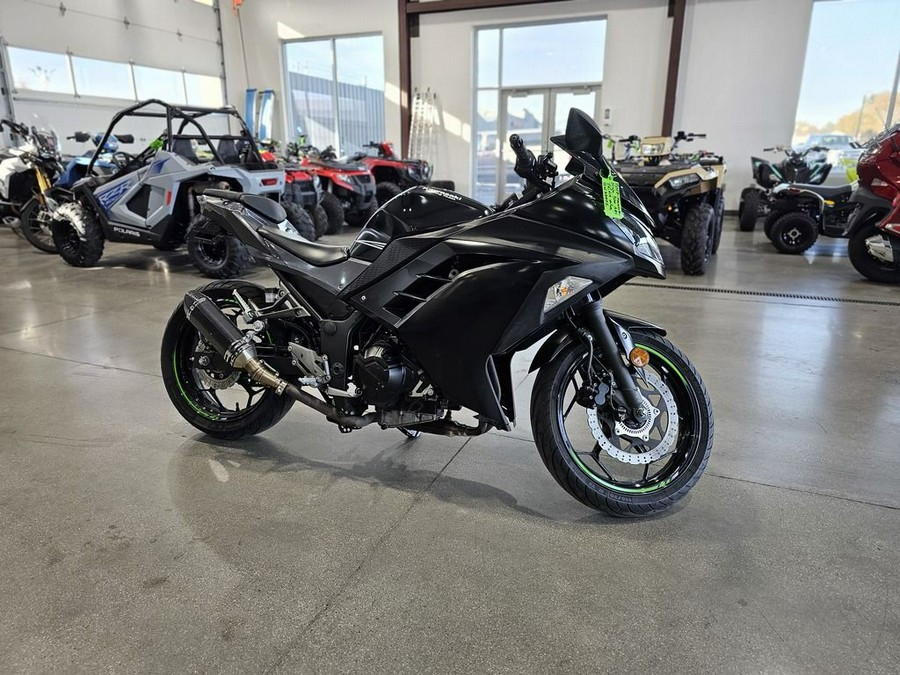2017 Kawasaki Ninja® 300 ABS KRT Edition