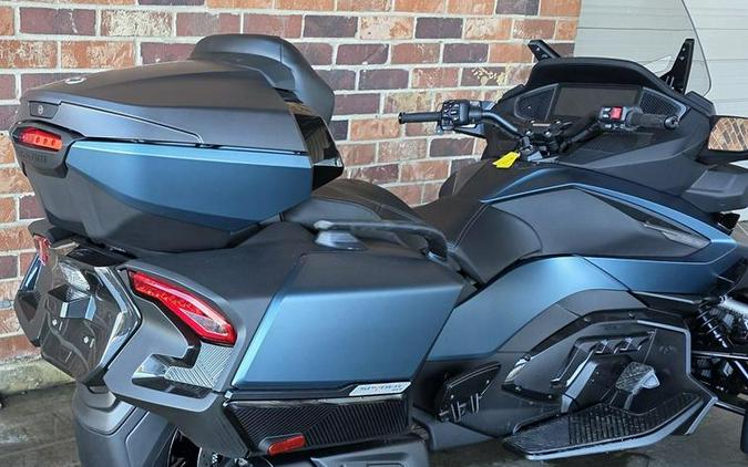 2026 Can-Am® Spyder RT Limited Dark