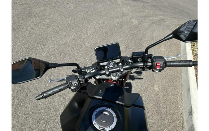 2026 CB750 Hornet E-Clutch - Honda