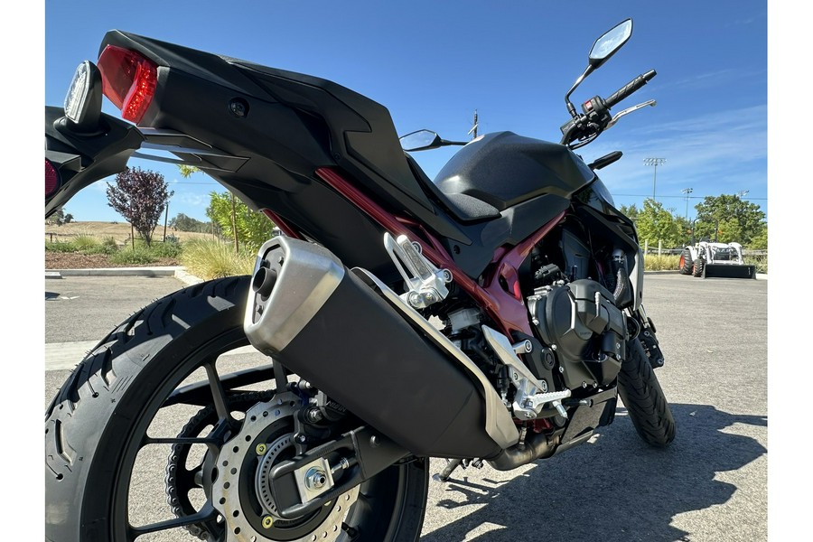 2026 CB750 Hornet E-Clutch - Honda