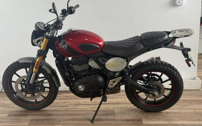2025 Triumph Scrambler 400 X Carnival Red / Phantom Black