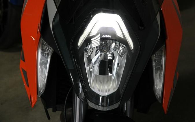 2016 KTM 1290 SUPER DUKE GT