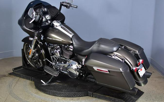 2020 Harley-Davidson Road Glide River Rock Gray Denim