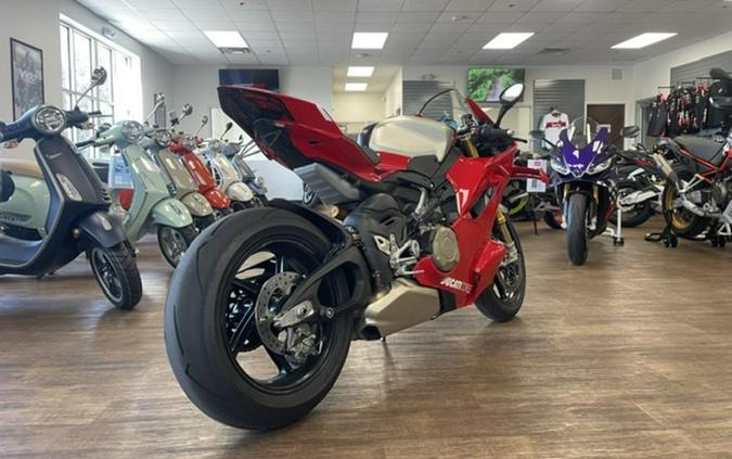 2026 Ducati Panigale V4 R