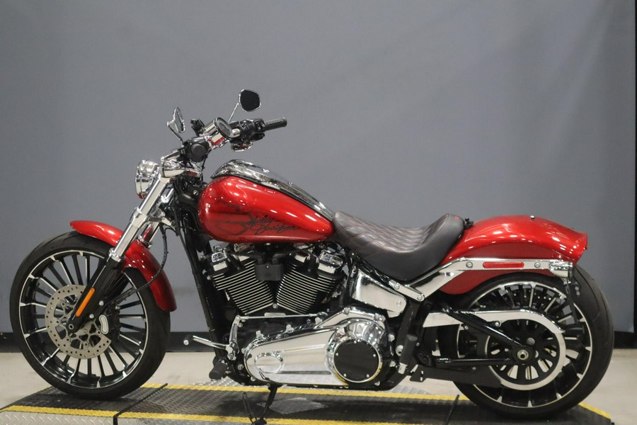 2025 Harley-Davidson Breakout Brilliant Red
