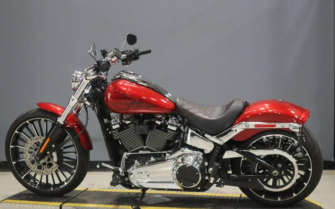 2025 Harley-Davidson Breakout Brilliant Red