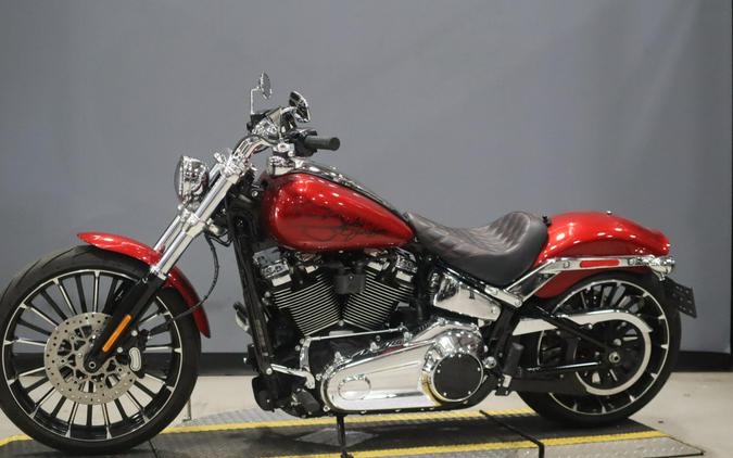 2025 Harley-Davidson Breakout Brilliant Red