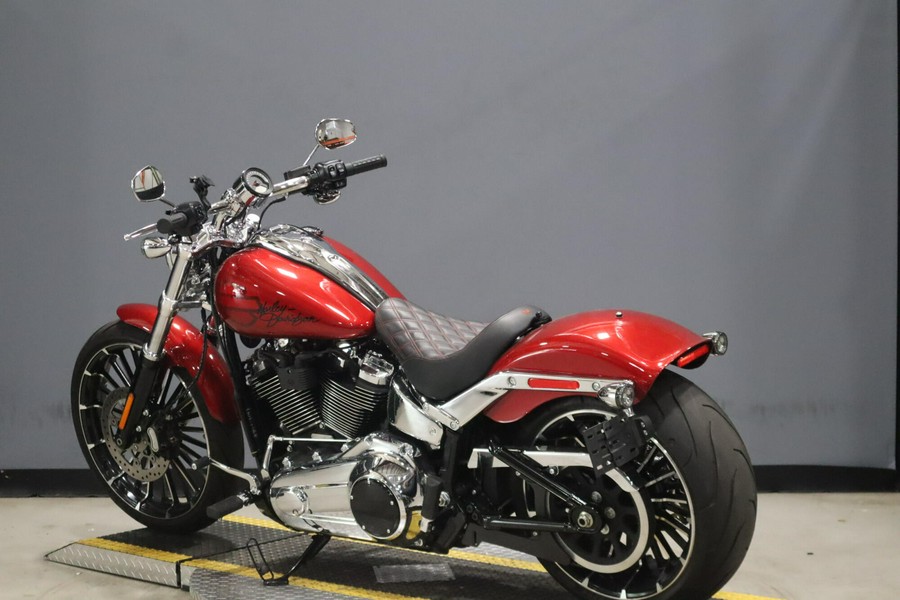 2025 Harley-Davidson Breakout Brilliant Red