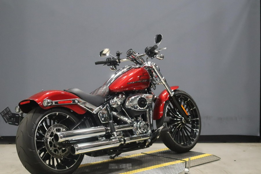 2025 Harley-Davidson Breakout Brilliant Red