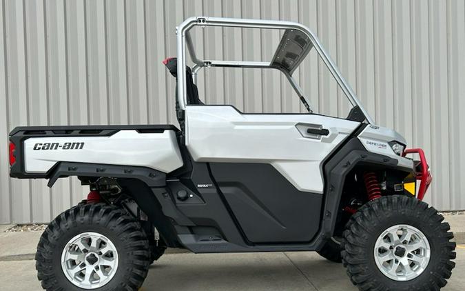 2024 Can-Am Defender X MR HD10