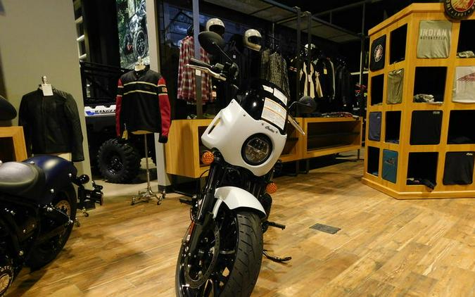 2024 Indian Motorcycle® Sport Chief Ghost White Metallic Smoke