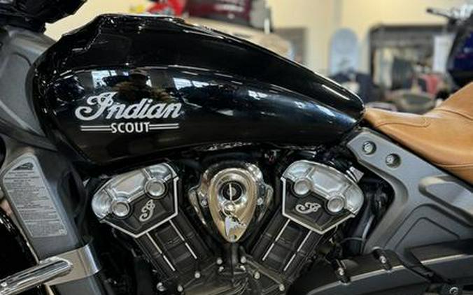 2015 Indian Motorcycle® Scout™ Thunder Black