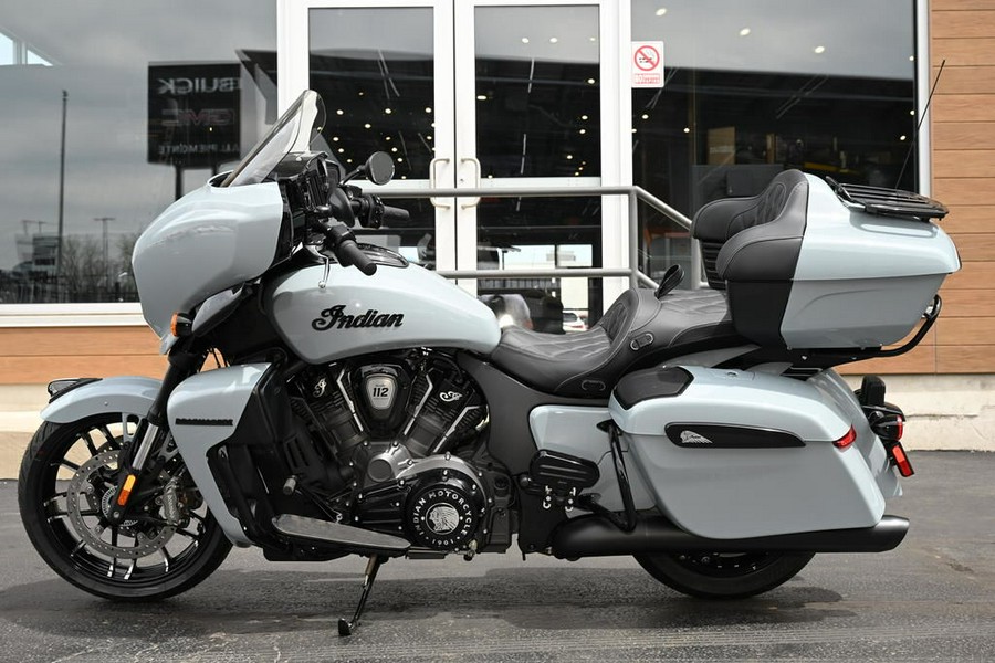 2025 Indian Motorcycle® Roadmaster® PowerPlus Dark Horse® 112 w/PowerBand Storm Gray