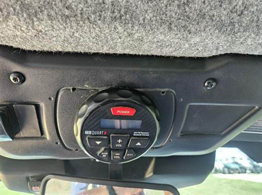 2021 Can-Am Defender Limited HD10