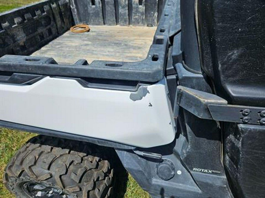 2021 Can-Am Defender Limited HD10