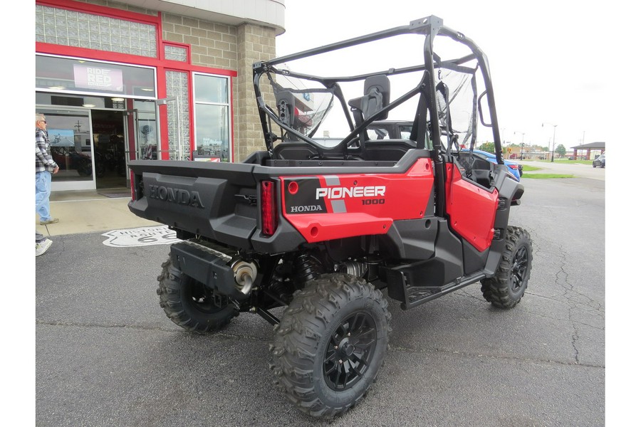 2025 Honda Pioneer 1000 Deluxe
