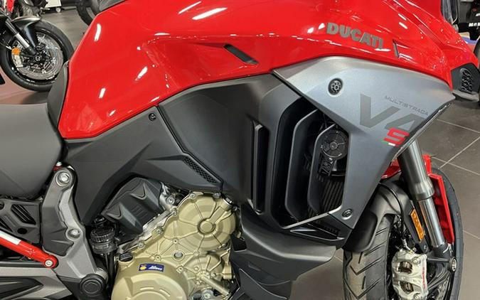 2026 Ducati Multistrada V4 S Travel & Radar Red