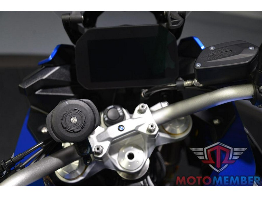 2023 BMW F 900XR