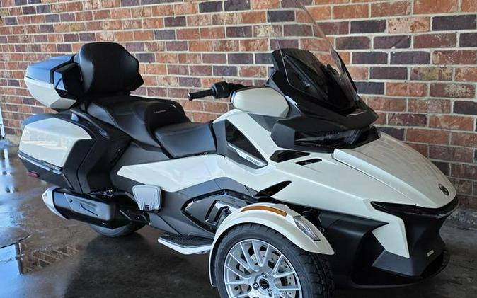 2026 Can-Am® Spyder RT Limited Platine