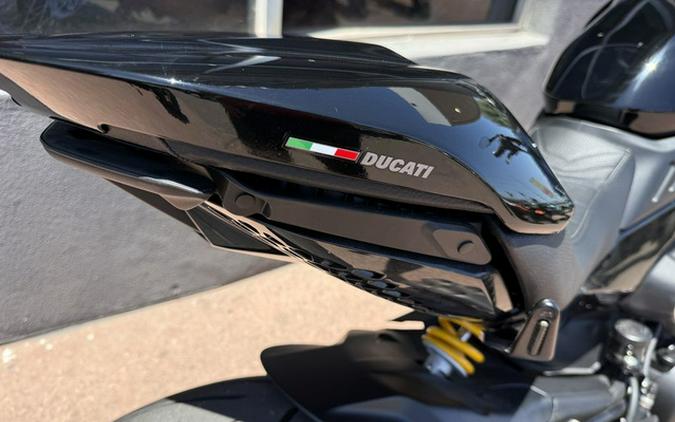 2024 Ducati Diavel V4 Black