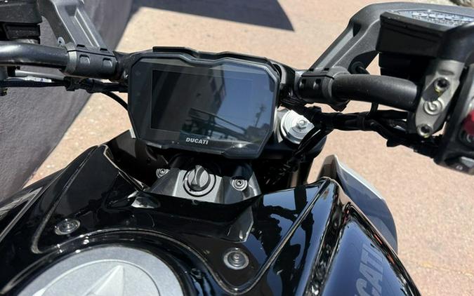 2024 Ducati Diavel V4 Black