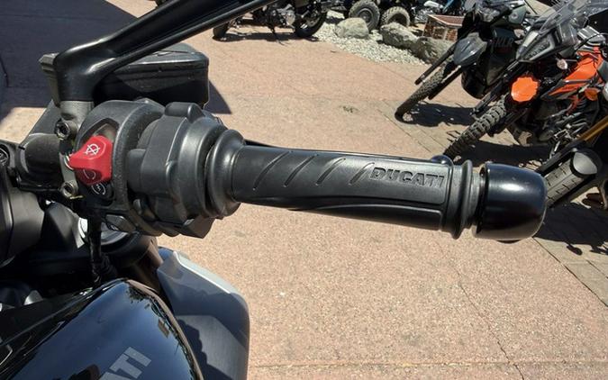 2024 Ducati Diavel V4 Black