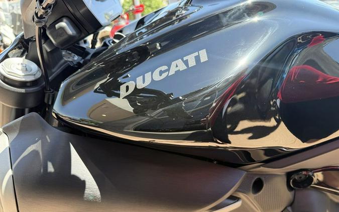 2024 Ducati Diavel V4 Black