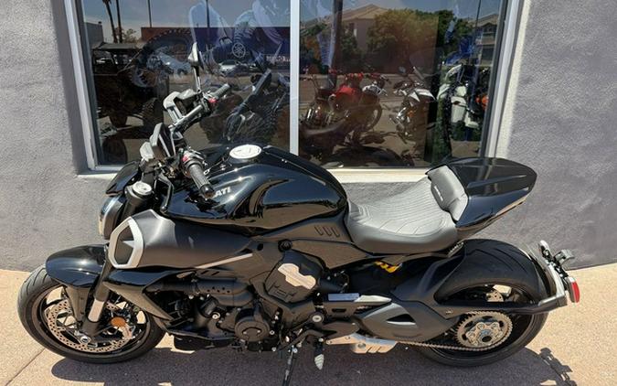 2024 Ducati Diavel V4 Black