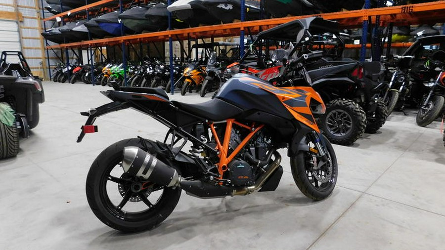 2024 KTM 1290 Super Duke GT