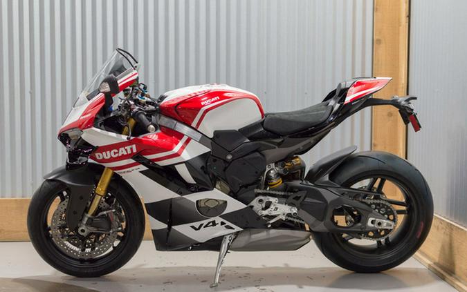 2025 Ducati Panigale V4 Tricolore
